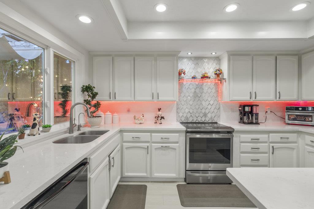 Detail Gallery Image 17 of 75 For 16761 Dry Creek Ct, Morgan Hill,  CA 95037 - 4 Beds | 2/1 Baths