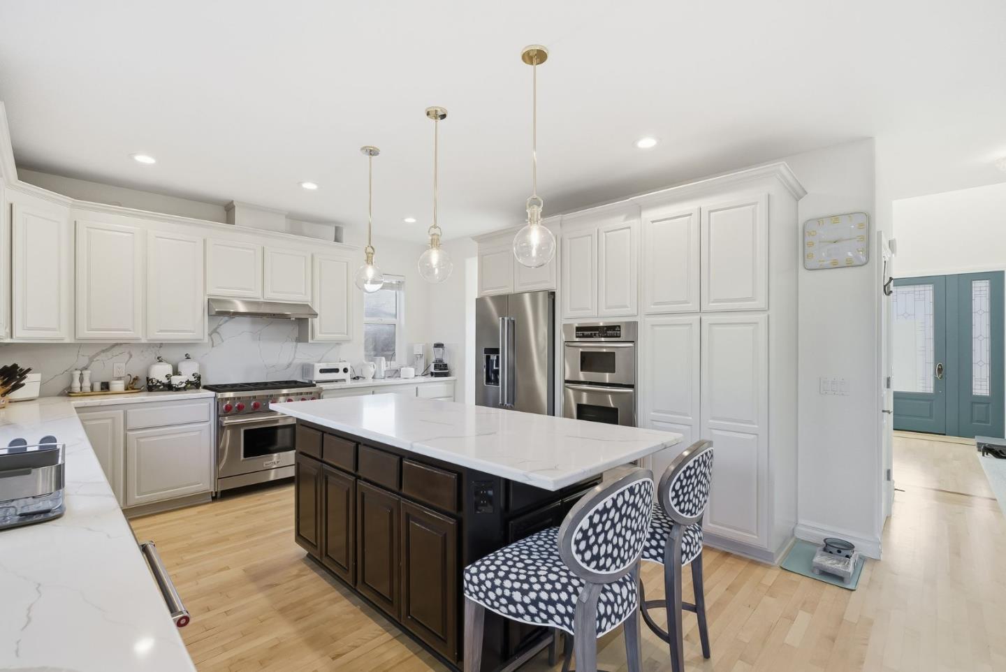 Front Image Thumbnail for ML82027852