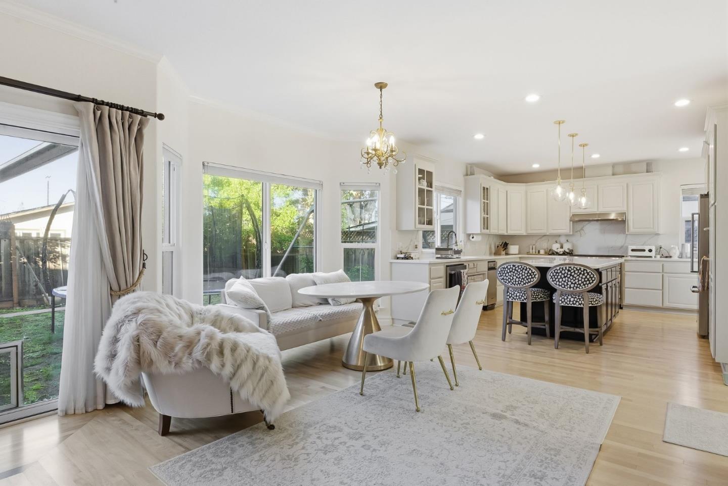 Detail Gallery Image 2 of 18 For 3685 Calvin Ave, San Jose,  CA 95124 - 4 Beds | 2/1 Baths