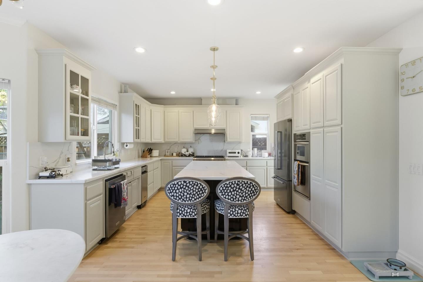 Detail Gallery Image 3 of 18 For 3685 Calvin Ave, San Jose,  CA 95124 - 4 Beds | 2/1 Baths