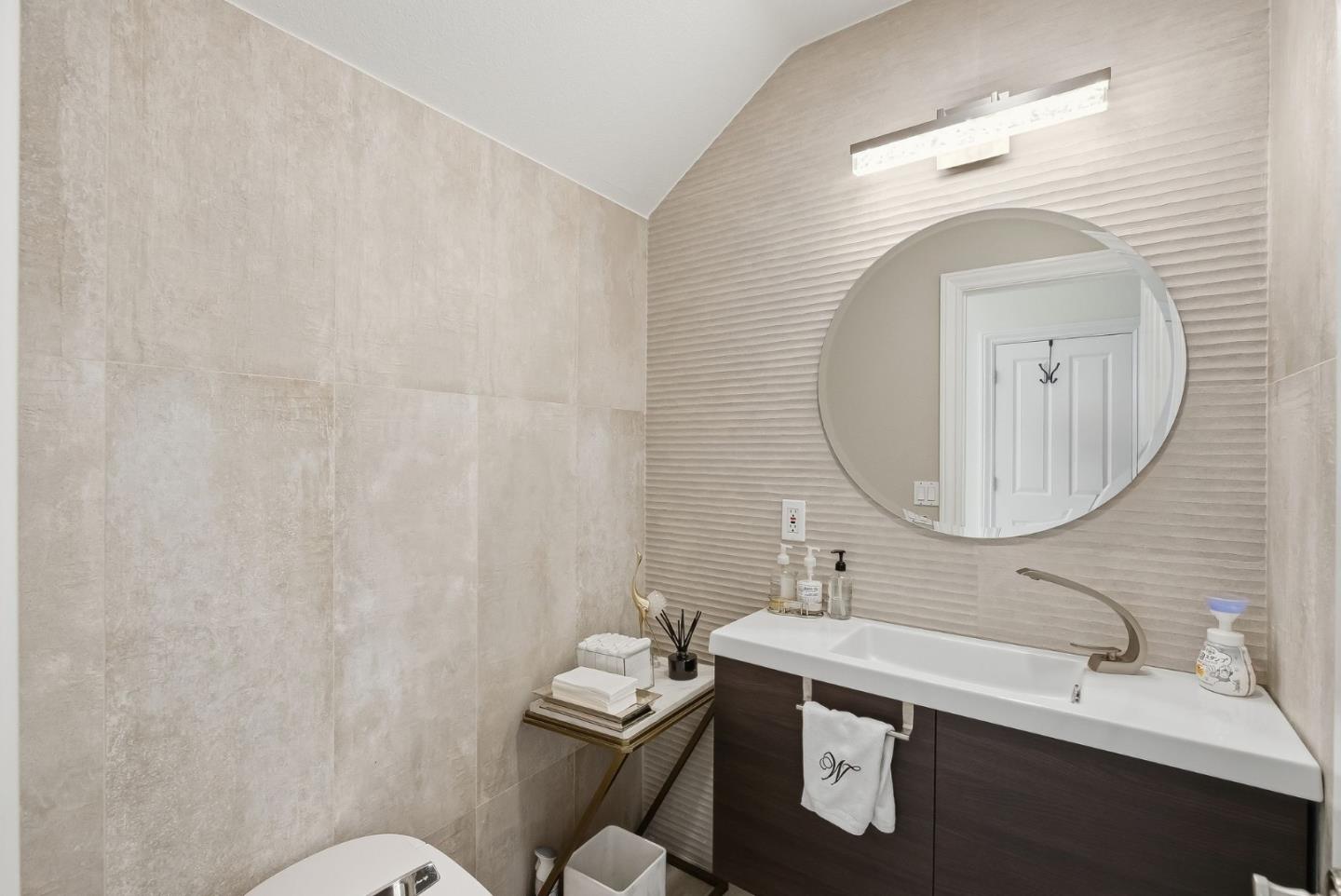 Detail Gallery Image 8 of 18 For 3685 Calvin Ave, San Jose,  CA 95124 - 4 Beds | 2/1 Baths