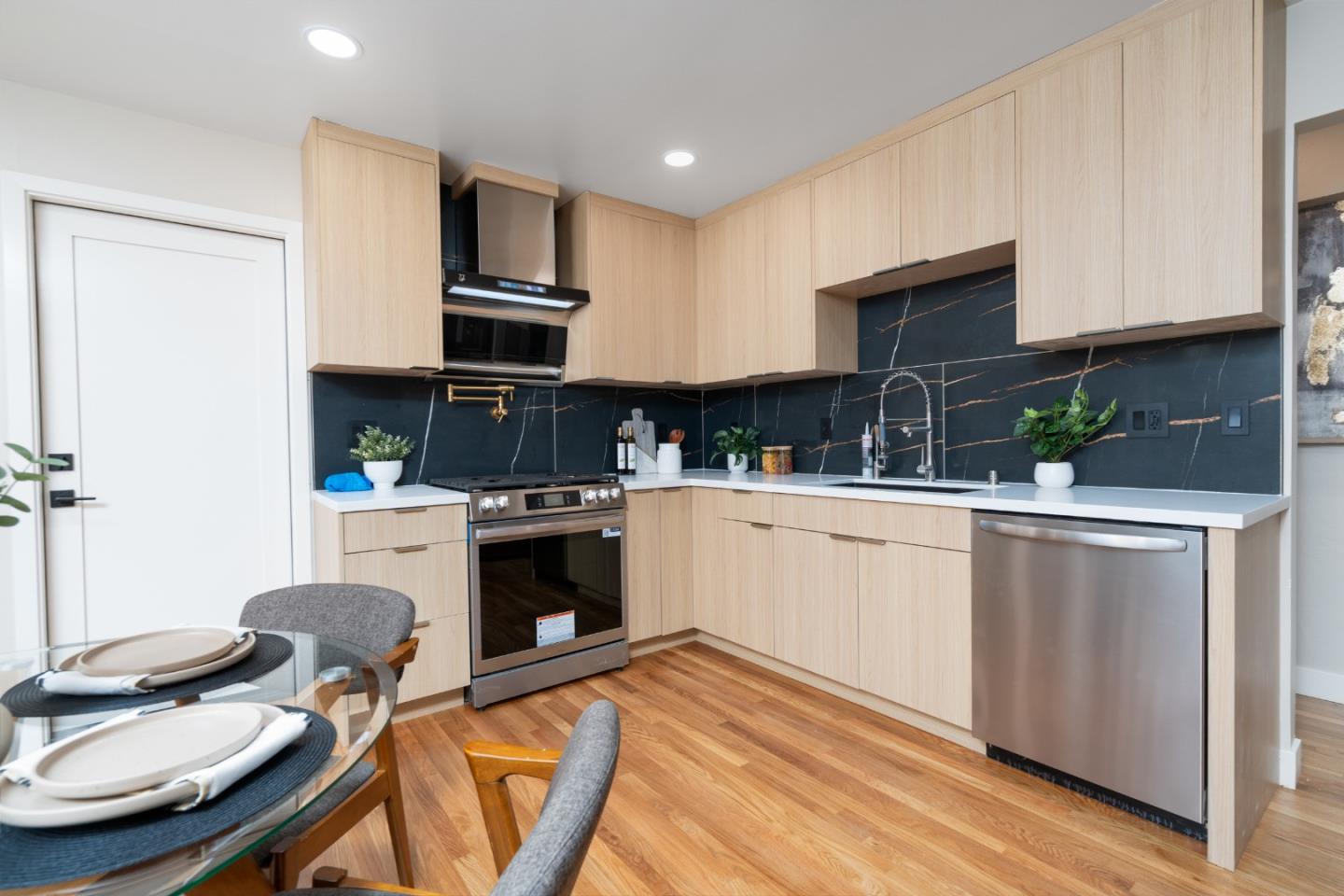 Detail Gallery Image 19 of 48 For 2715 Millbrae Way, San Jose,  CA 95121 - 3 Beds | 2 Baths