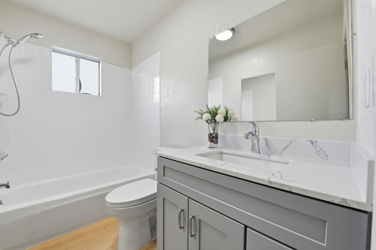 Detail Gallery Image 26 of 30 For 501 Lochridge Dr, San Jose,  CA 95133 - 4 Beds | 2 Baths