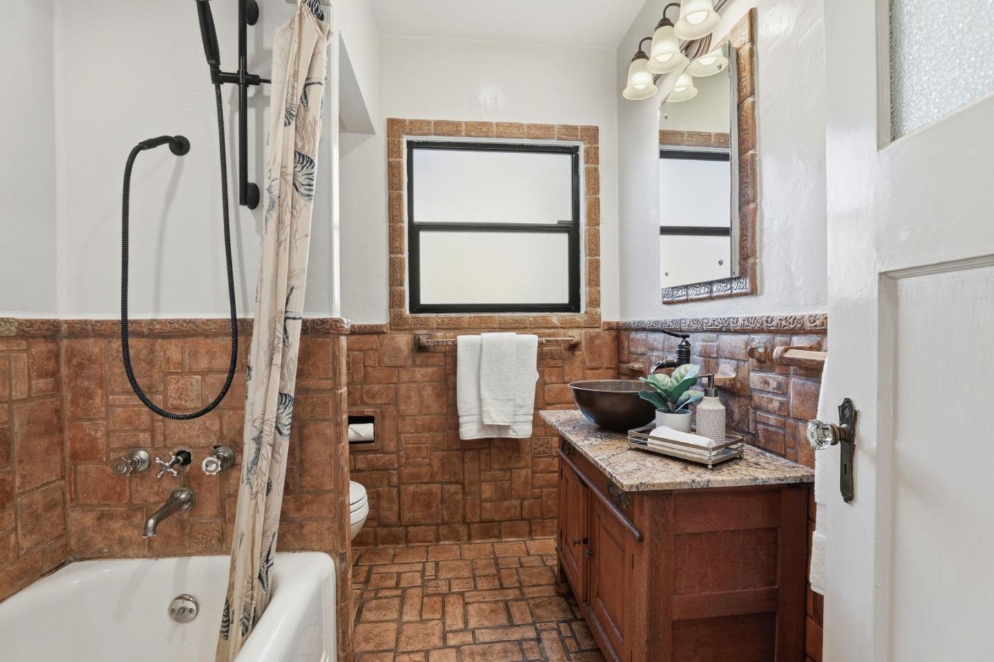 Detail Gallery Image 22 of 36 For 16 Orange Dr, Salinas,  CA 93901 - 2 Beds | 2 Baths