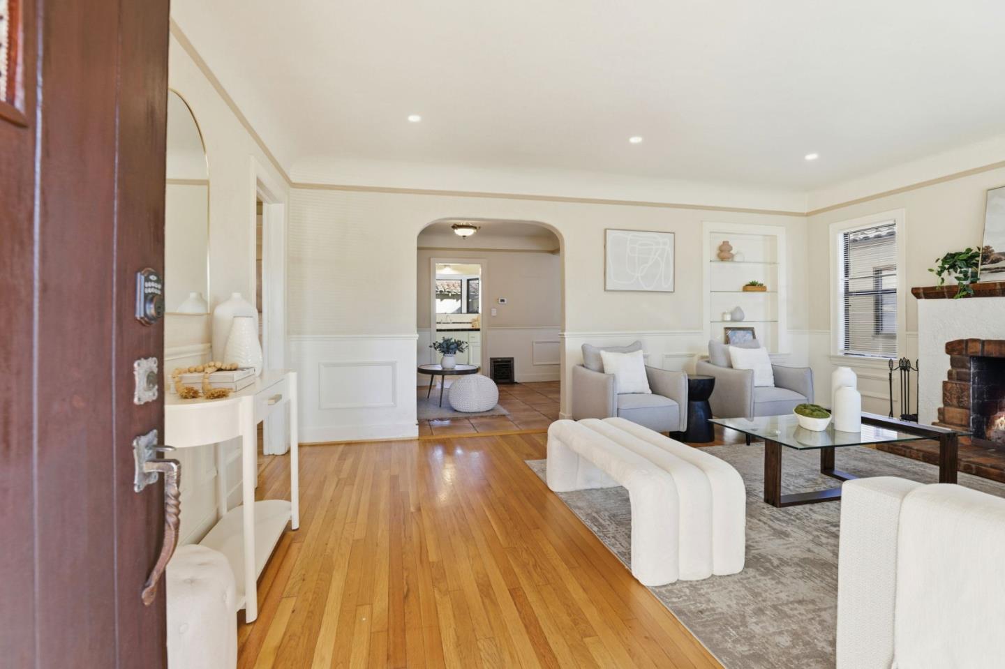 Detail Gallery Image 7 of 36 For 16 Orange Dr, Salinas,  CA 93901 - 2 Beds | 2 Baths