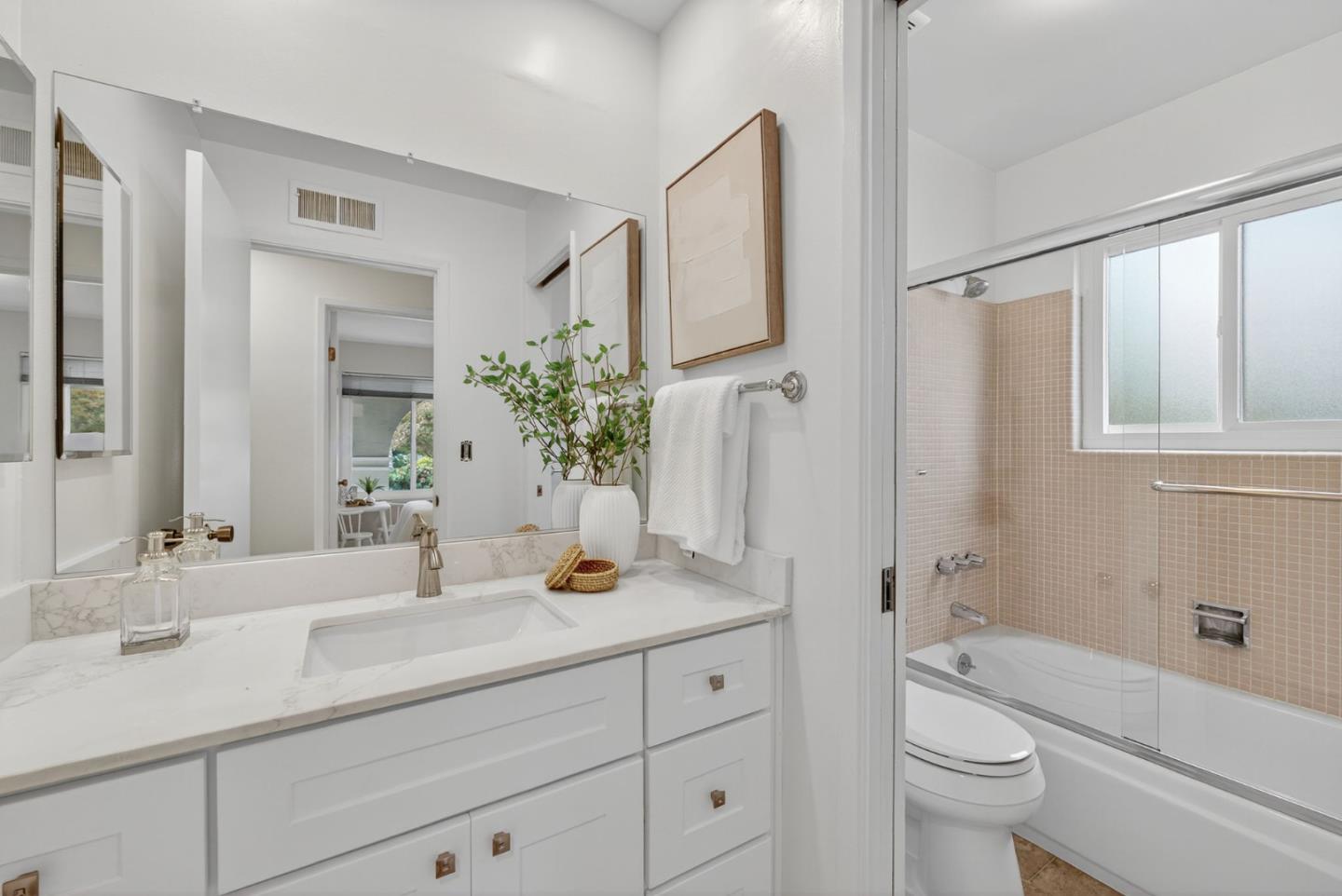 Detail Gallery Image 20 of 21 For 1227 Sargent Dr, Sunnyvale,  CA 94087 - 3 Beds | 2 Baths