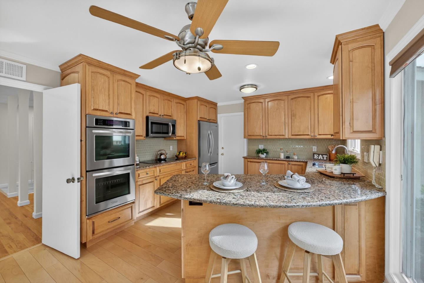 Detail Gallery Image 9 of 21 For 1227 Sargent Dr, Sunnyvale,  CA 94087 - 3 Beds | 2 Baths