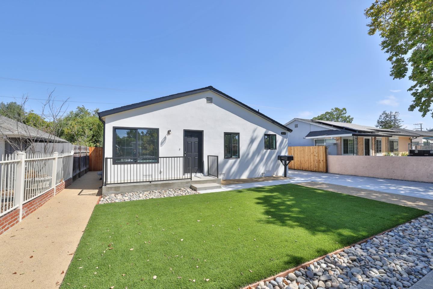 Detail Gallery Image 2 of 14 For 3519 Hoover St, Redwood City,  CA 94063 - – Beds | – Baths