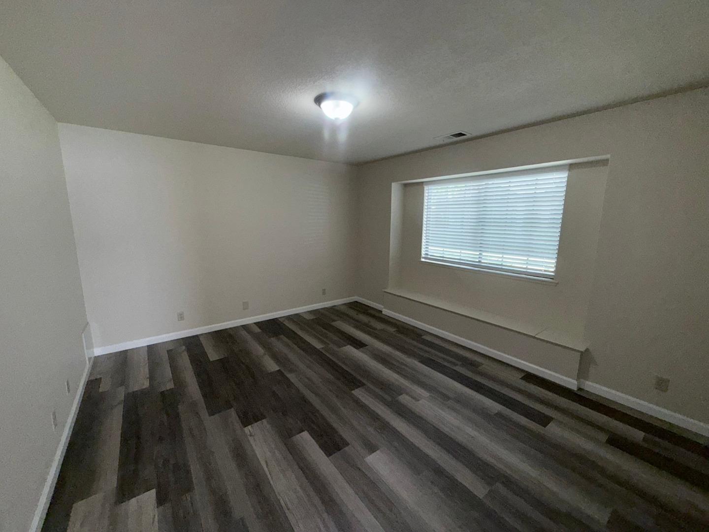 Detail Gallery Image 10 of 25 For 1053 Riker St #6,  Salinas,  CA 93901 - 1 Beds | 1 Baths