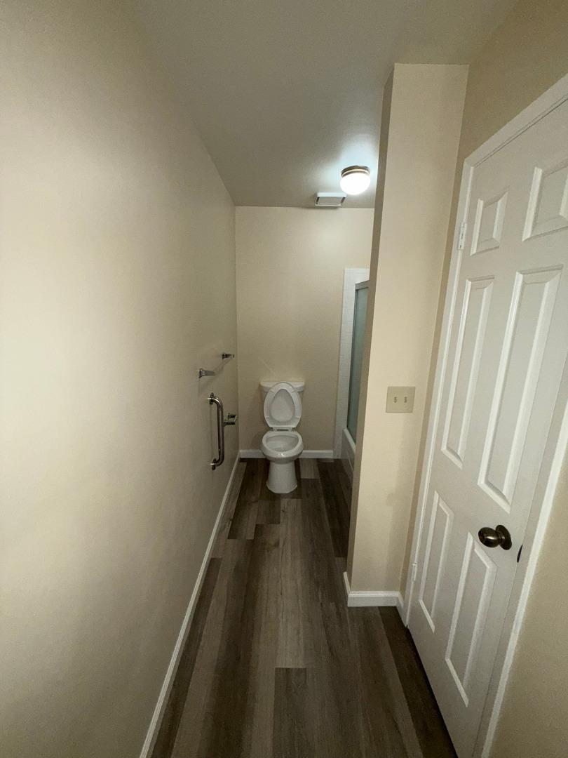 Detail Gallery Image 13 of 25 For 1053 Riker St #6,  Salinas,  CA 93901 - 1 Beds | 1 Baths