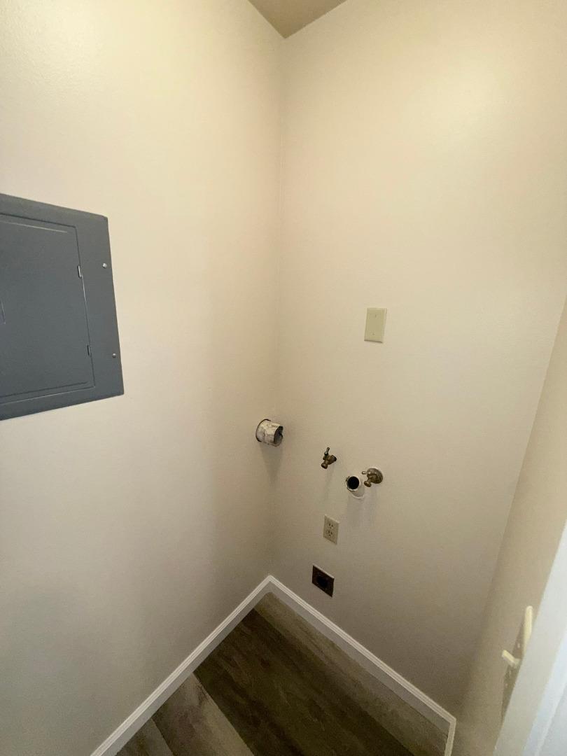 Detail Gallery Image 16 of 25 For 1053 Riker St #6,  Salinas,  CA 93901 - 1 Beds | 1 Baths