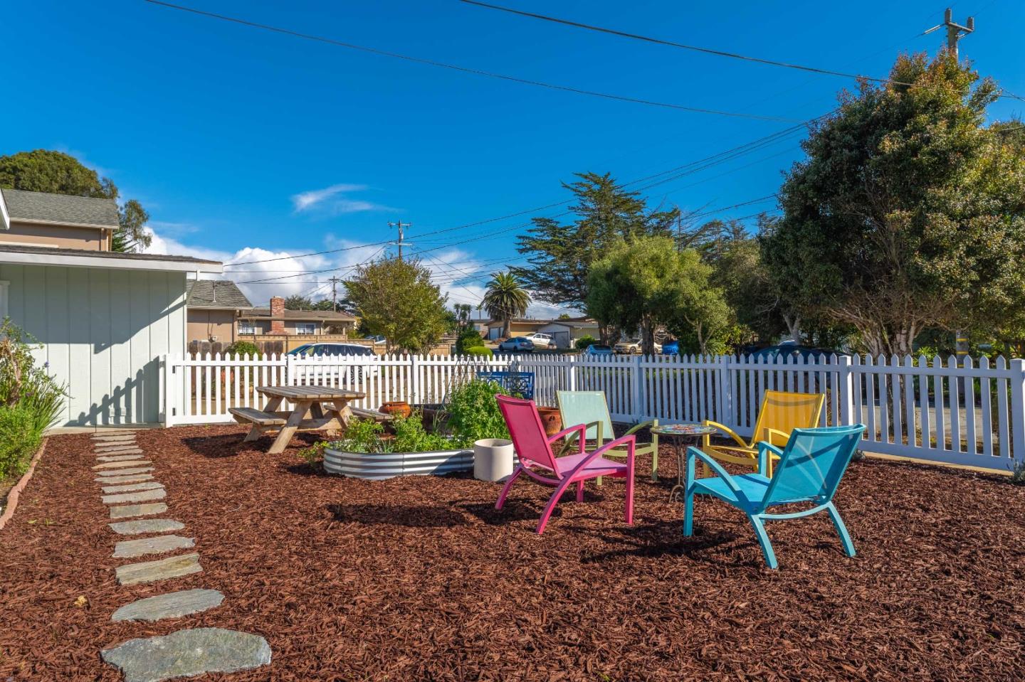 Detail Gallery Image 21 of 26 For 3049 Sunrise Cir, Marina,  CA 93933 - 4 Beds | 2 Baths