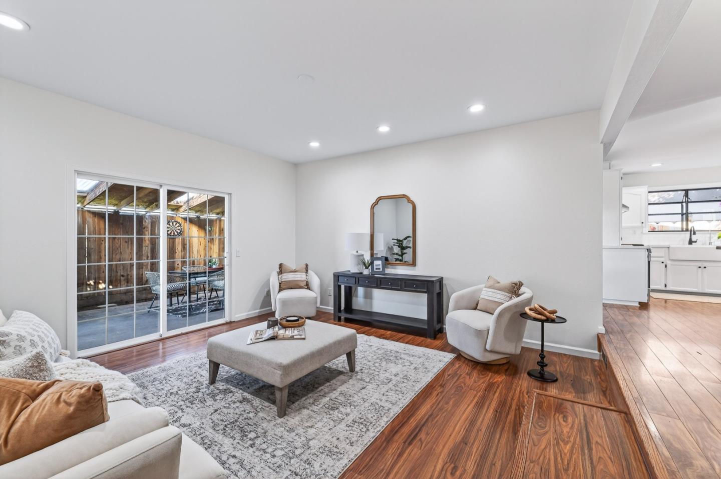 Detail Gallery Image 3 of 26 For 3049 Sunrise Cir, Marina,  CA 93933 - 4 Beds | 2 Baths