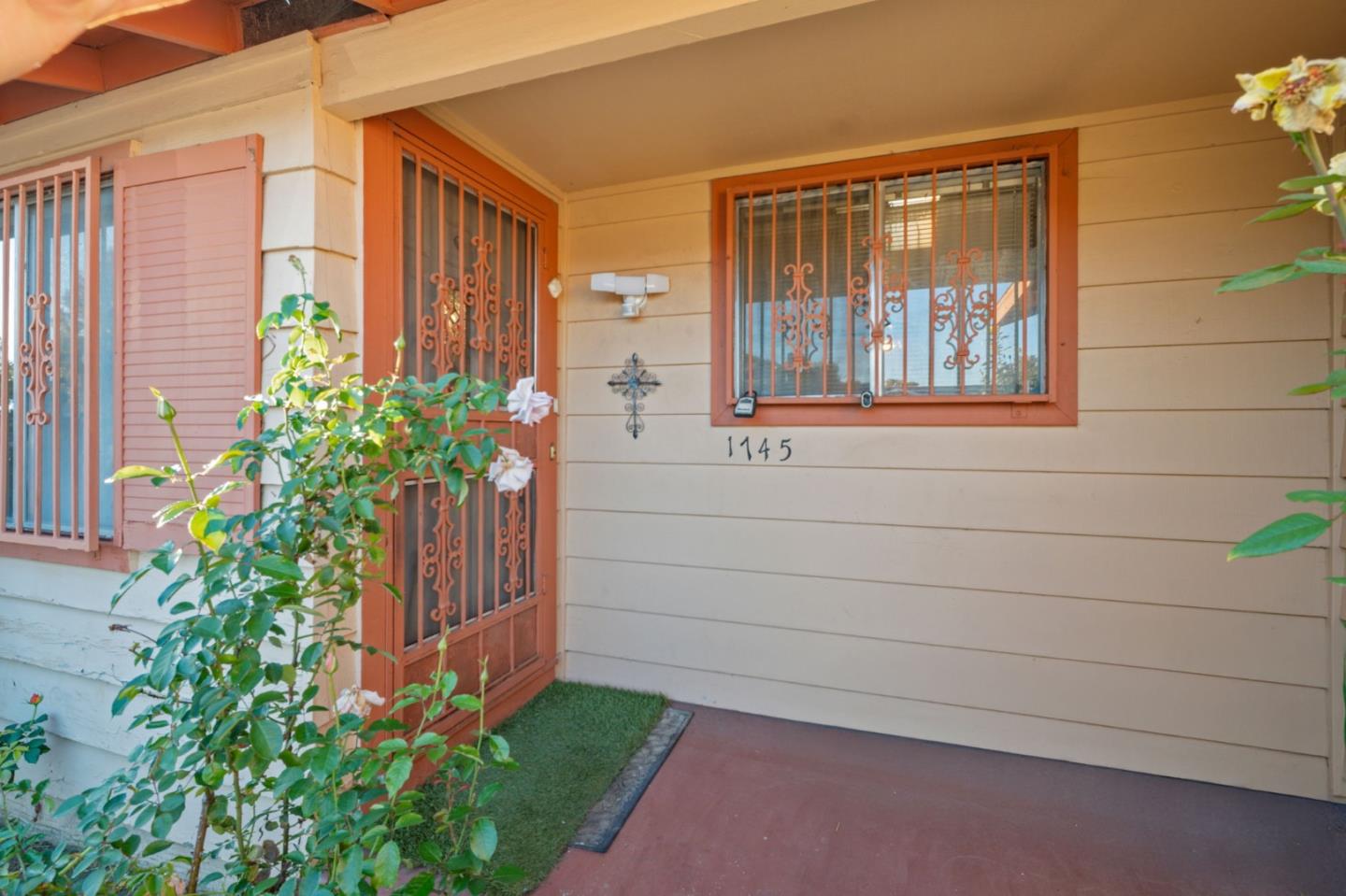 Detail Gallery Image 3 of 28 For 1745 Vista Glen Dr, San Jose,  CA 95122 - 4 Beds | 2 Baths