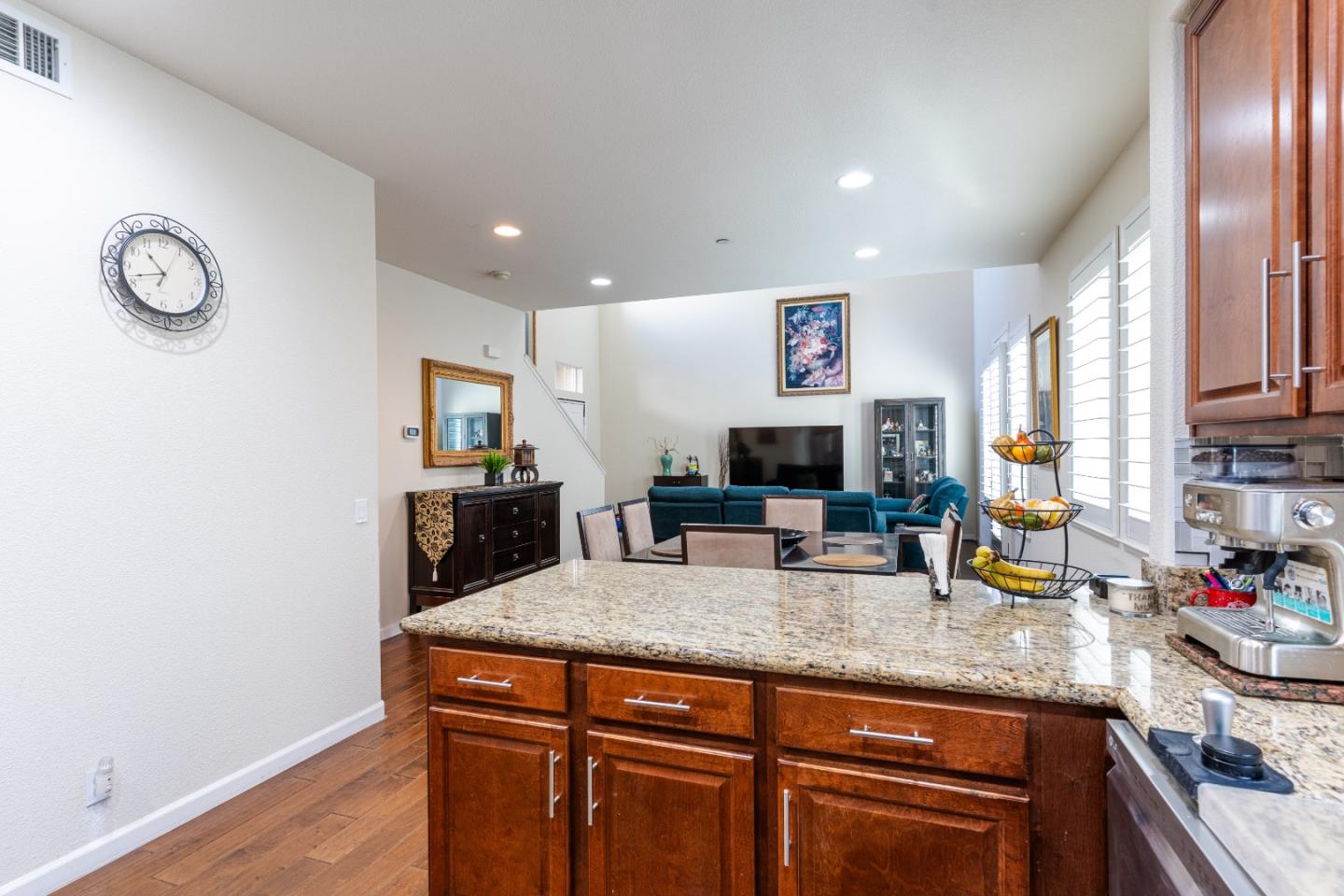Detail Gallery Image 11 of 35 For 2789 Lavender Ter, San Jose,  CA 95111 - 3 Beds | 2/1 Baths