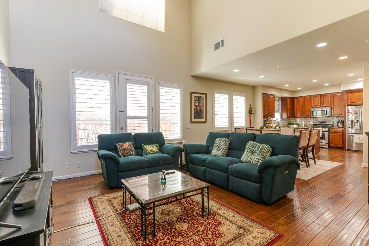 Detail Gallery Image 3 of 35 For 2789 Lavender Ter, San Jose,  CA 95111 - 3 Beds | 2/1 Baths