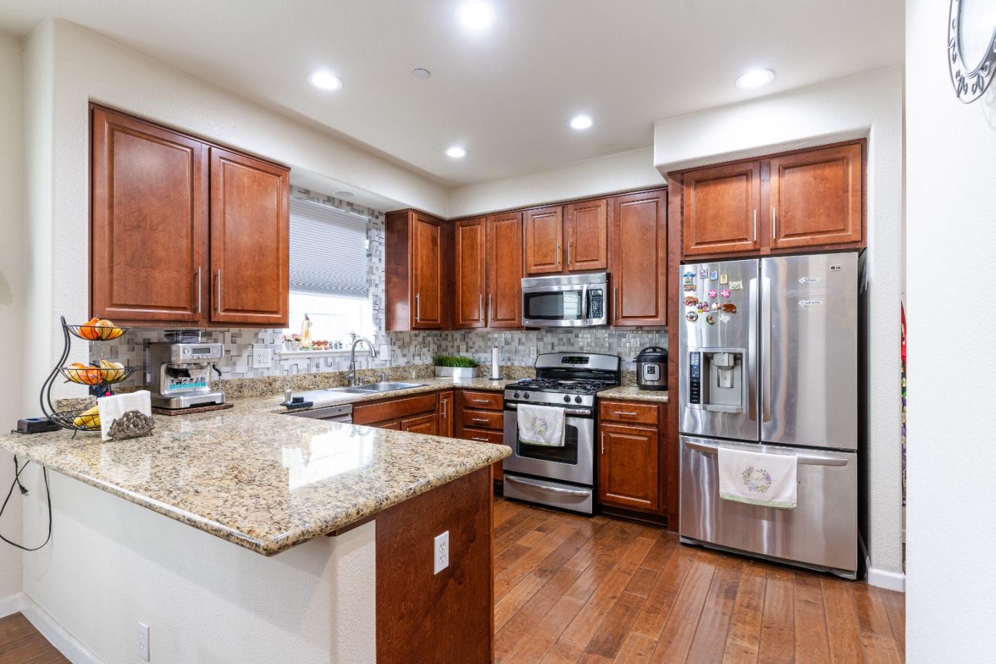 Detail Gallery Image 7 of 35 For 2789 Lavender Ter, San Jose,  CA 95111 - 3 Beds | 2/1 Baths