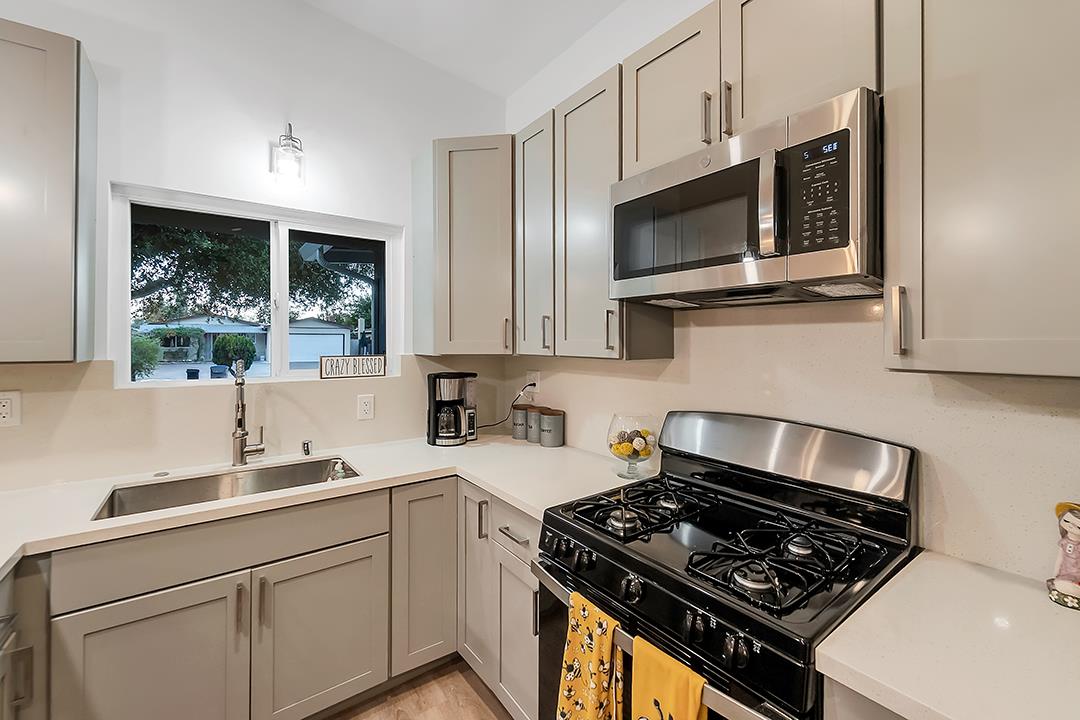 Detail Gallery Image 11 of 46 For 4016 San Bernardino Way, San Jose,  CA 95111 - 4 Beds | 2 Baths