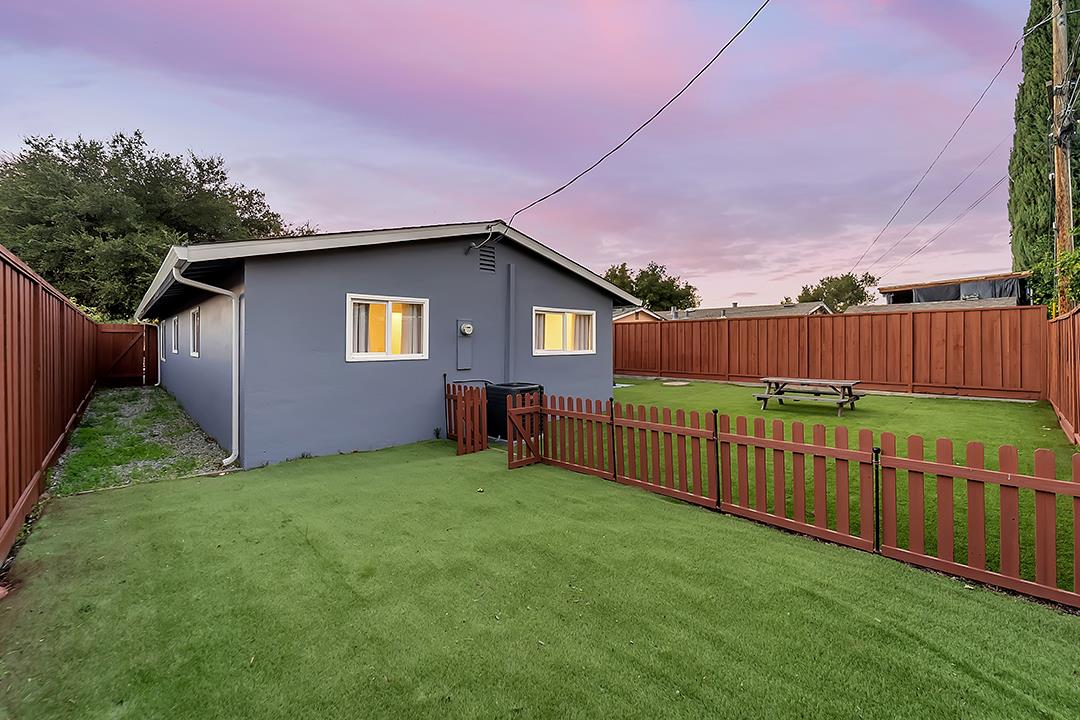 Detail Gallery Image 43 of 46 For 4016 San Bernardino Way, San Jose,  CA 95111 - 4 Beds | 2 Baths