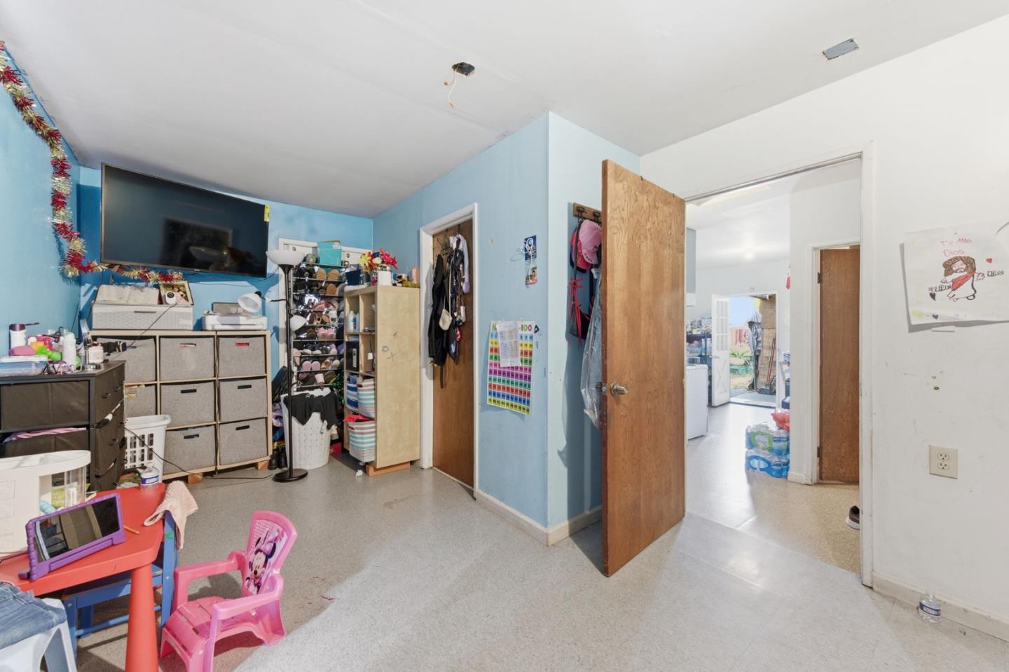 Detail Gallery Image 10 of 14 For 361 N 10th St, San Jose,  CA 95112 - 5 Beds | 3 Baths