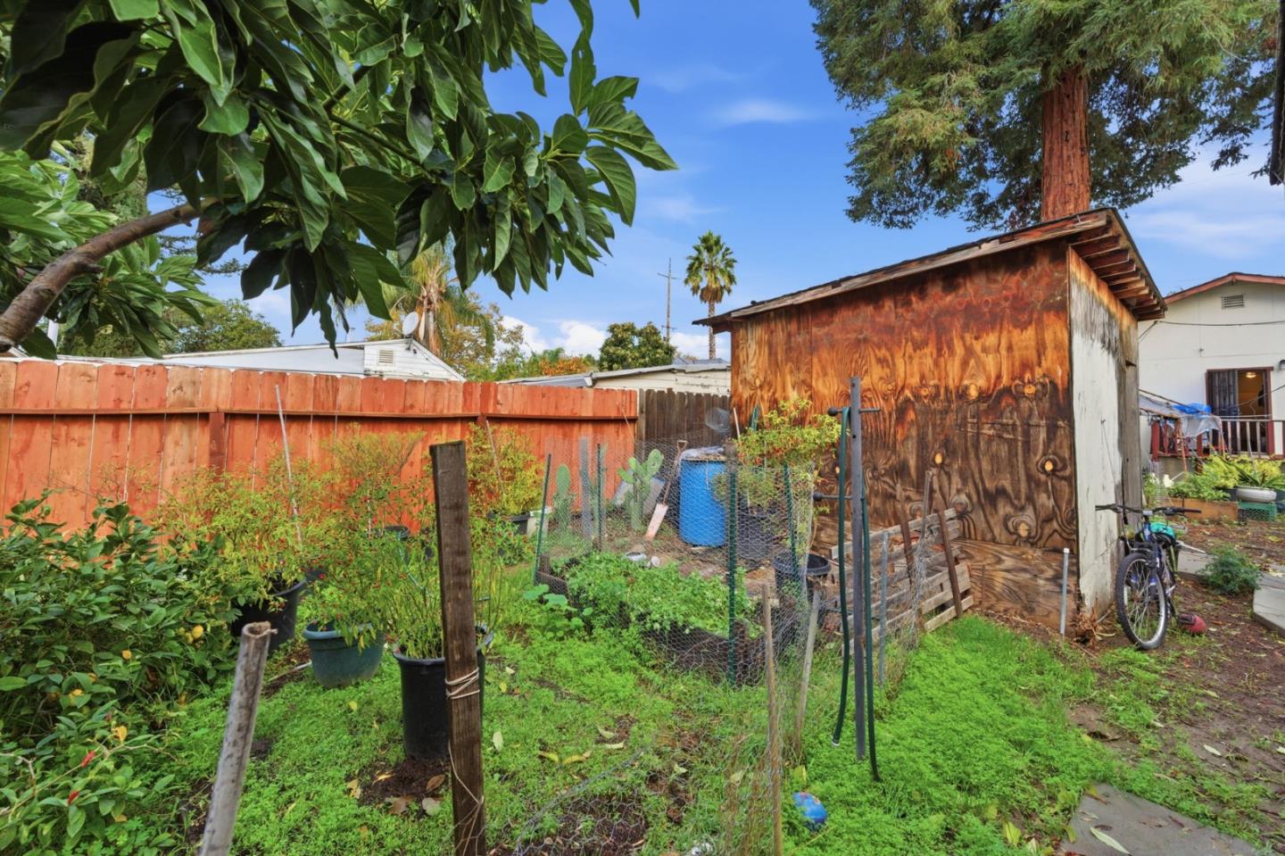 Detail Gallery Image 12 of 14 For 361 N 10th St, San Jose,  CA 95112 - 5 Beds | 3 Baths