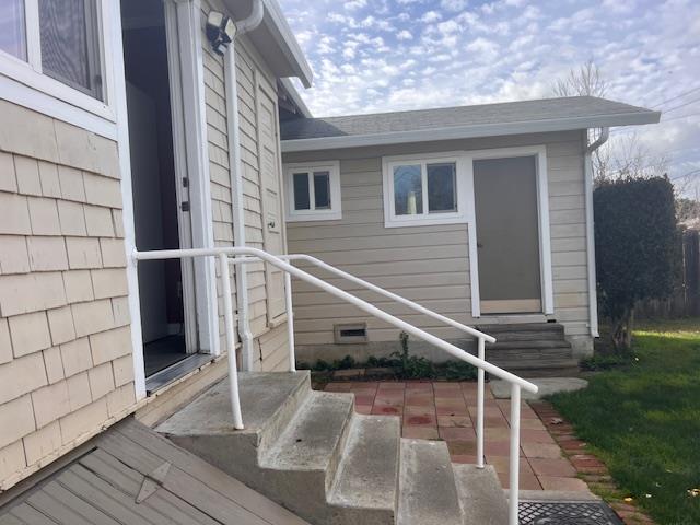 Detail Gallery Image 14 of 16 For 534 4th St, Hollister,  CA 95023 - 4 Beds | 3/1 Baths