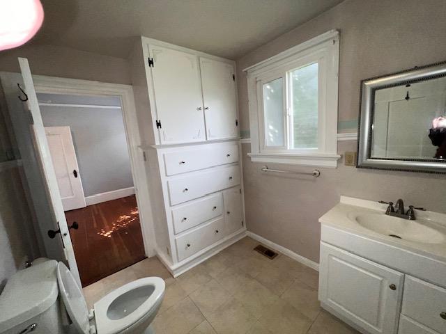 Detail Gallery Image 8 of 16 For 534 4th St, Hollister,  CA 95023 - 4 Beds | 3/1 Baths