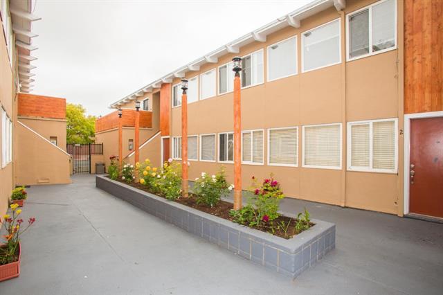 North Amphlett, San Mateo, CA, 94401