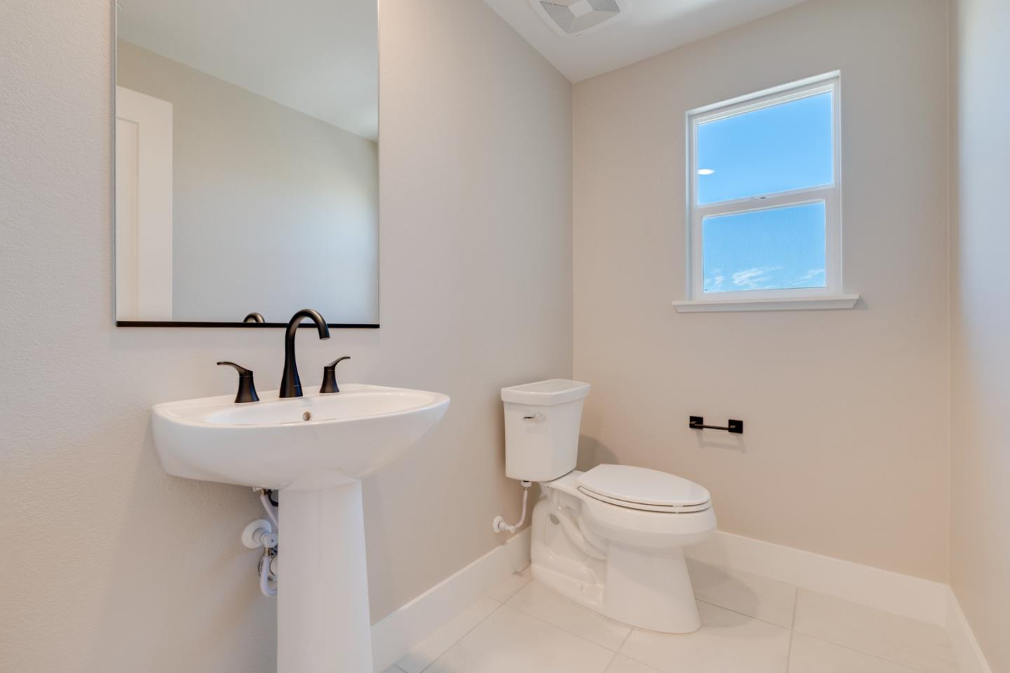 Detail Gallery Image 21 of 39 For 1416 Venice Ter, San Ramon,  CA 94583 - 2 Beds | 2/1 Baths