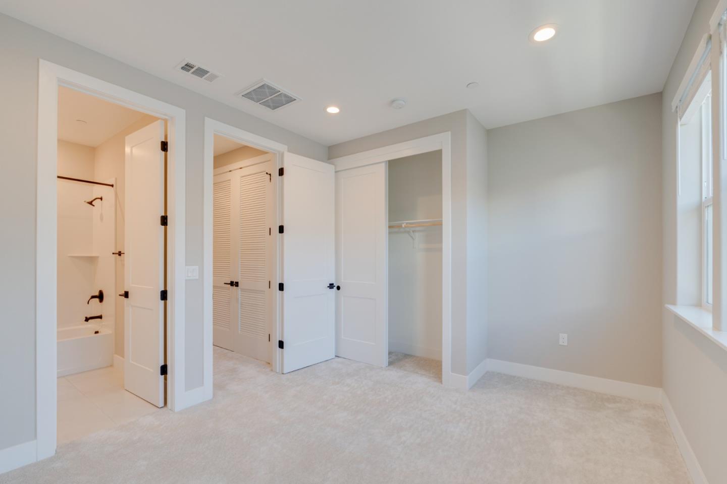 Detail Gallery Image 25 of 39 For 1416 Venice Ter, San Ramon,  CA 94583 - 2 Beds | 2/1 Baths