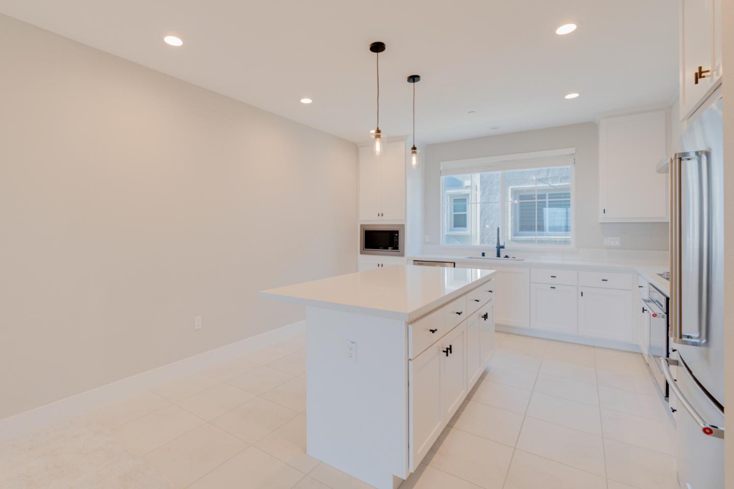 Detail Gallery Image 6 of 39 For 1416 Venice Ter, San Ramon,  CA 94583 - 2 Beds | 2/1 Baths