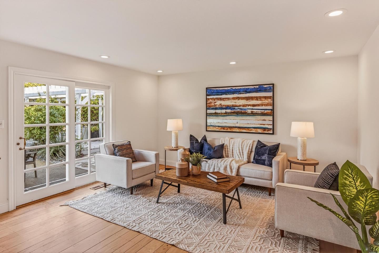 Detail Gallery Image 10 of 27 For 7451 Prospect Rd, Cupertino,  CA 95014 - 5 Beds | 2/1 Baths