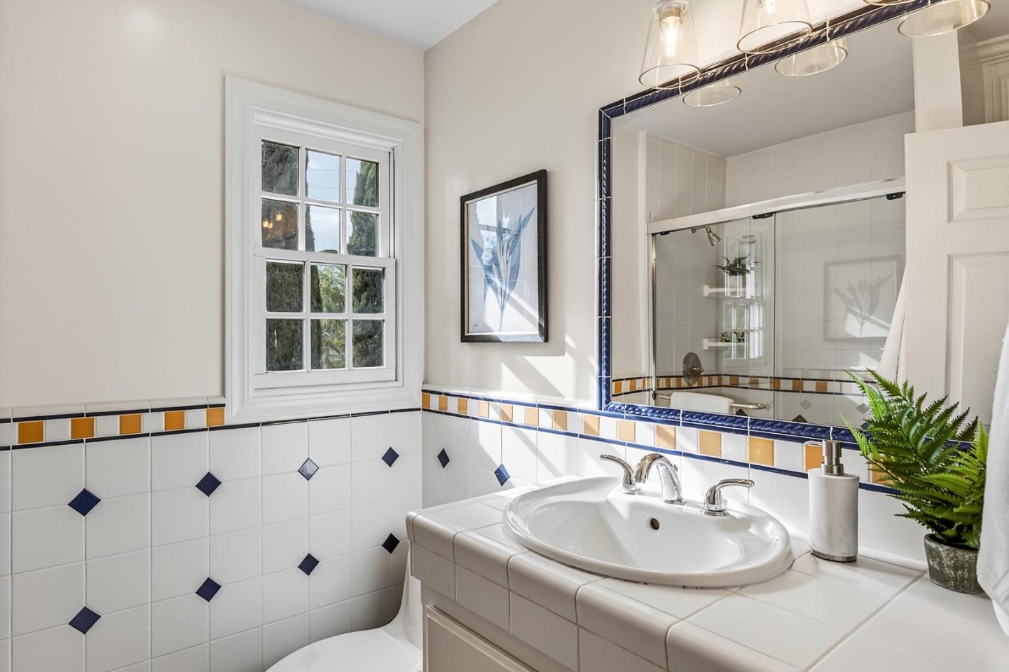 Detail Gallery Image 15 of 27 For 7451 Prospect Rd, Cupertino,  CA 95014 - 5 Beds | 2/1 Baths