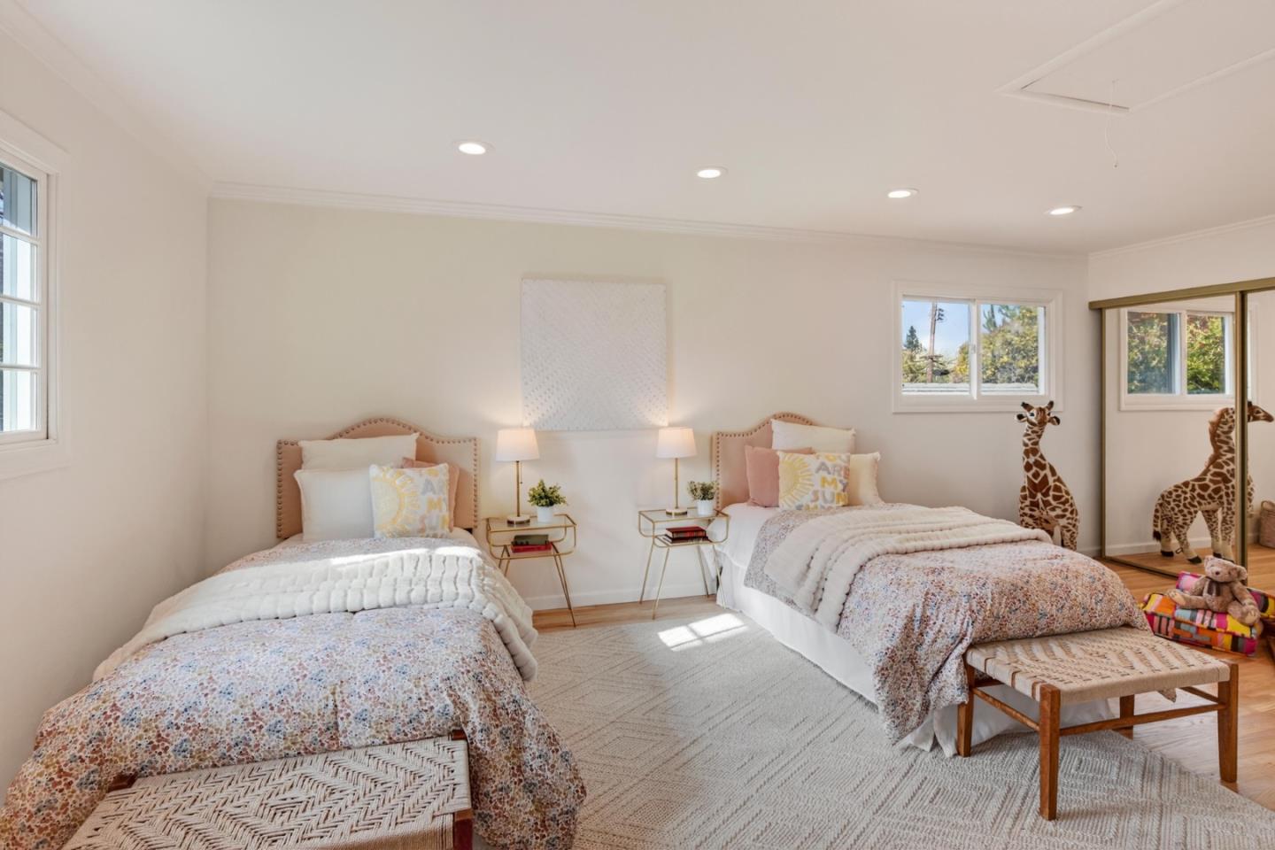 Detail Gallery Image 21 of 27 For 7451 Prospect Rd, Cupertino,  CA 95014 - 5 Beds | 2/1 Baths