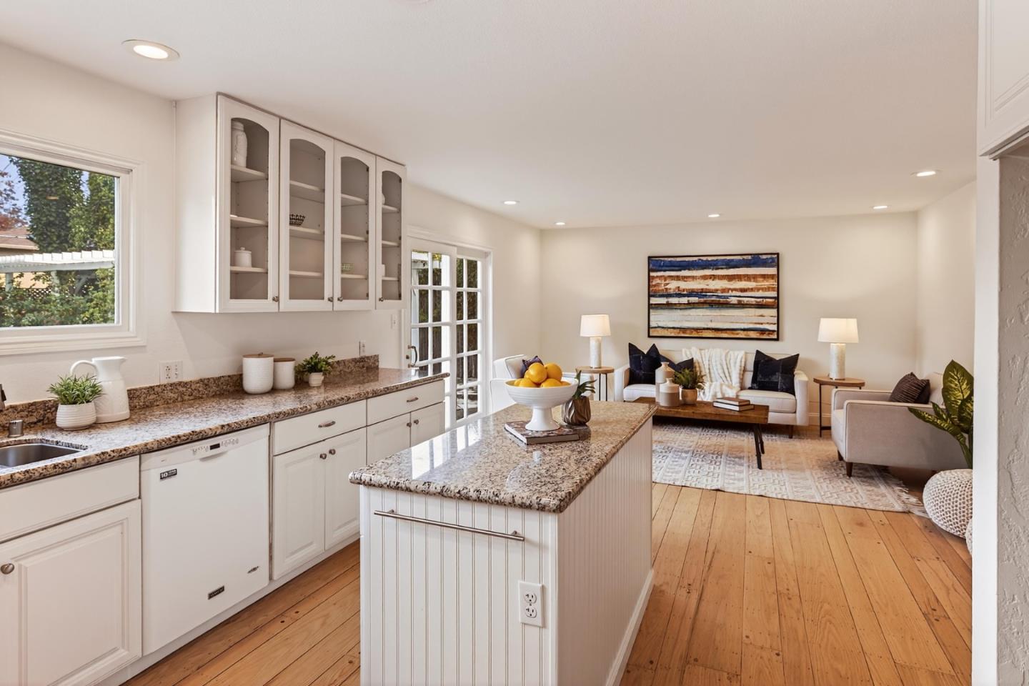 Detail Gallery Image 7 of 27 For 7451 Prospect Rd, Cupertino,  CA 95014 - 5 Beds | 2/1 Baths