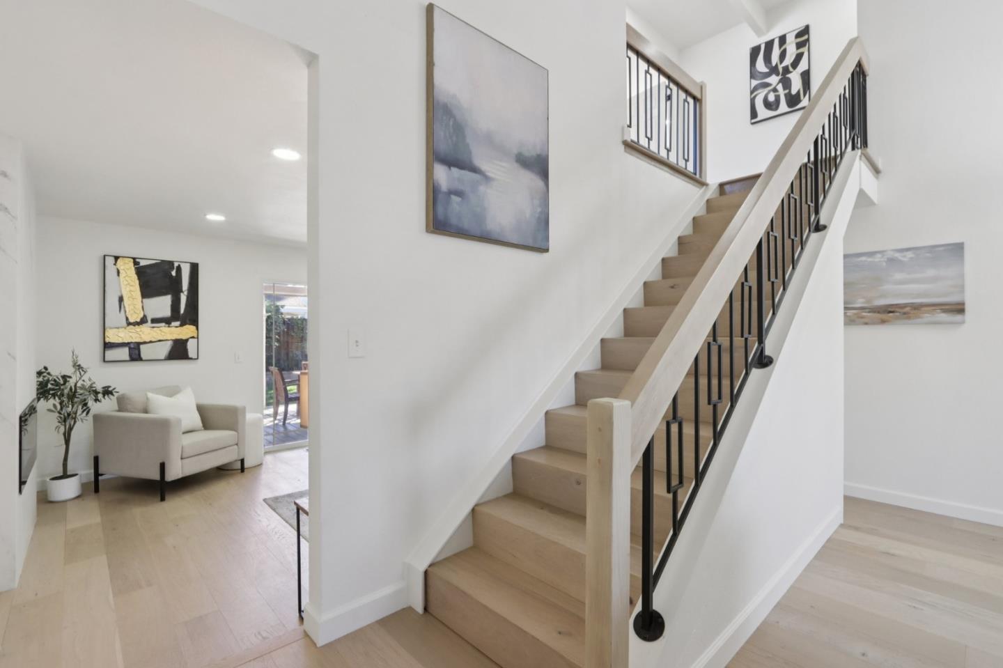 Detail Gallery Image 13 of 54 For 228 Martinvale Ln, San Jose,  CA 95119 - 4 Beds | 2/1 Baths