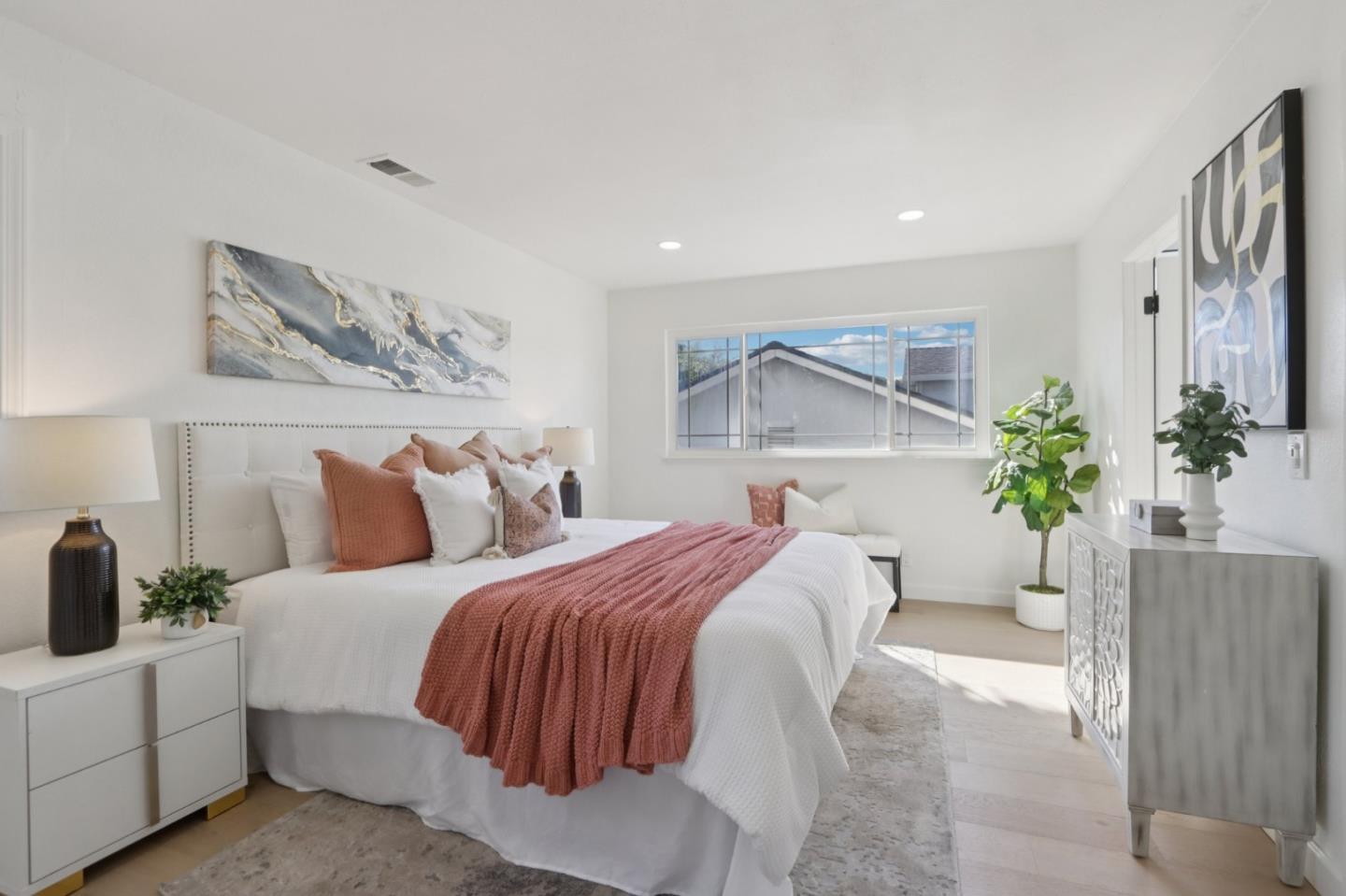 Detail Gallery Image 31 of 54 For 228 Martinvale Ln, San Jose,  CA 95119 - 4 Beds | 2/1 Baths