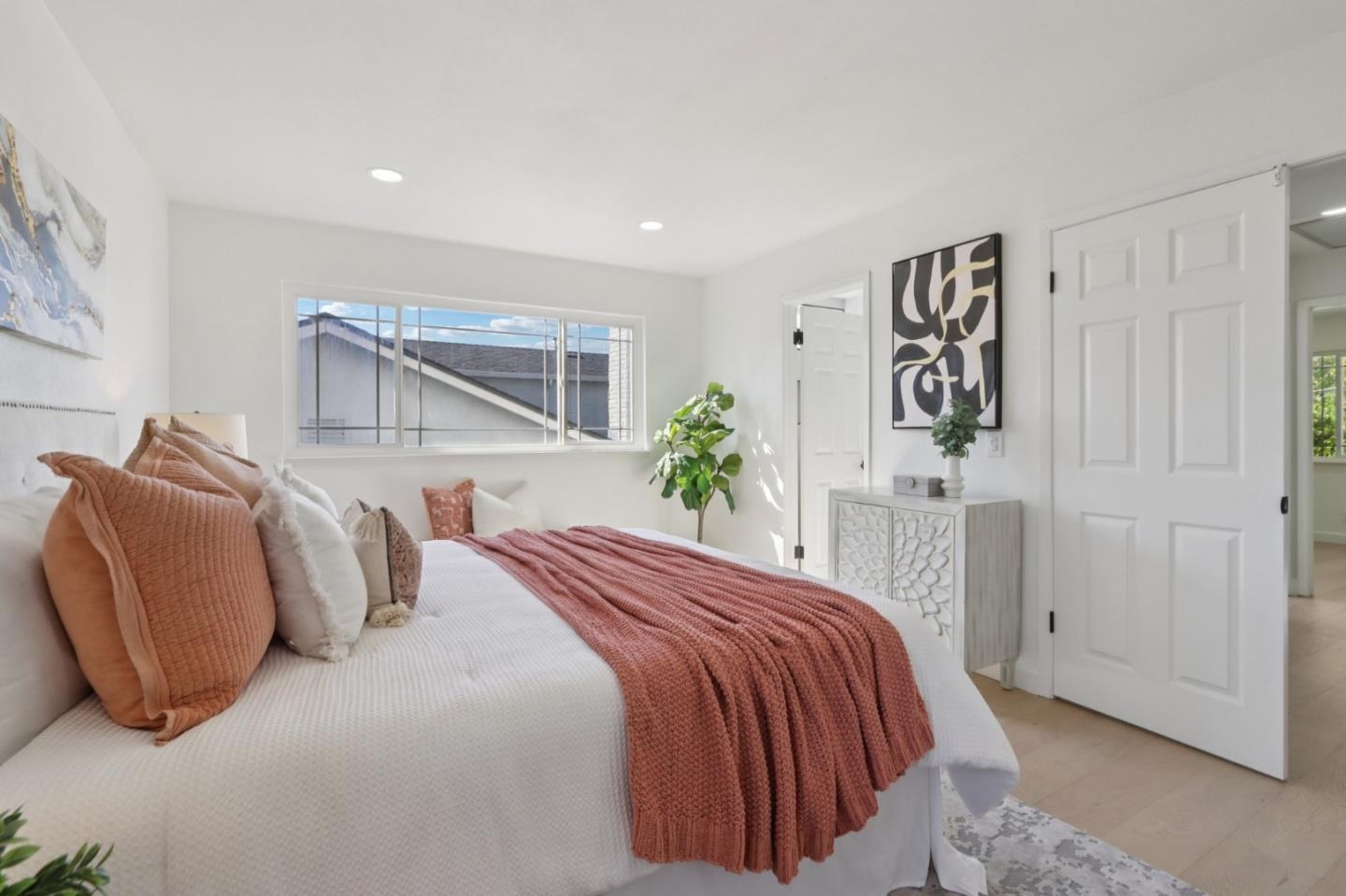 Detail Gallery Image 32 of 54 For 228 Martinvale Ln, San Jose,  CA 95119 - 4 Beds | 2/1 Baths