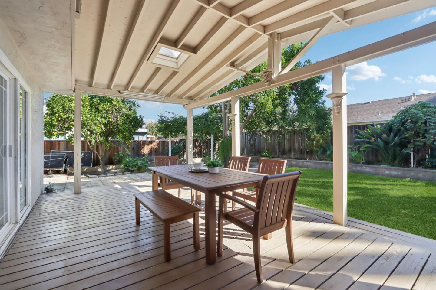 Detail Gallery Image 39 of 54 For 228 Martinvale Ln, San Jose,  CA 95119 - 4 Beds | 2/1 Baths