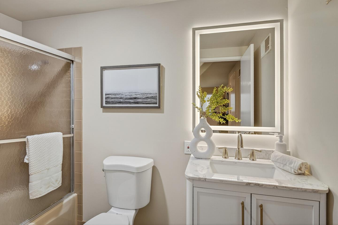 Detail Gallery Image 15 of 22 For 490 Westmoor Ave, Daly City,  CA 94015 - 3 Beds | 2/1 Baths