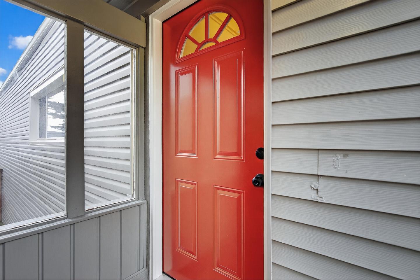 Detail Gallery Image 2 of 22 For 490 Westmoor Ave, Daly City,  CA 94015 - 3 Beds | 2/1 Baths