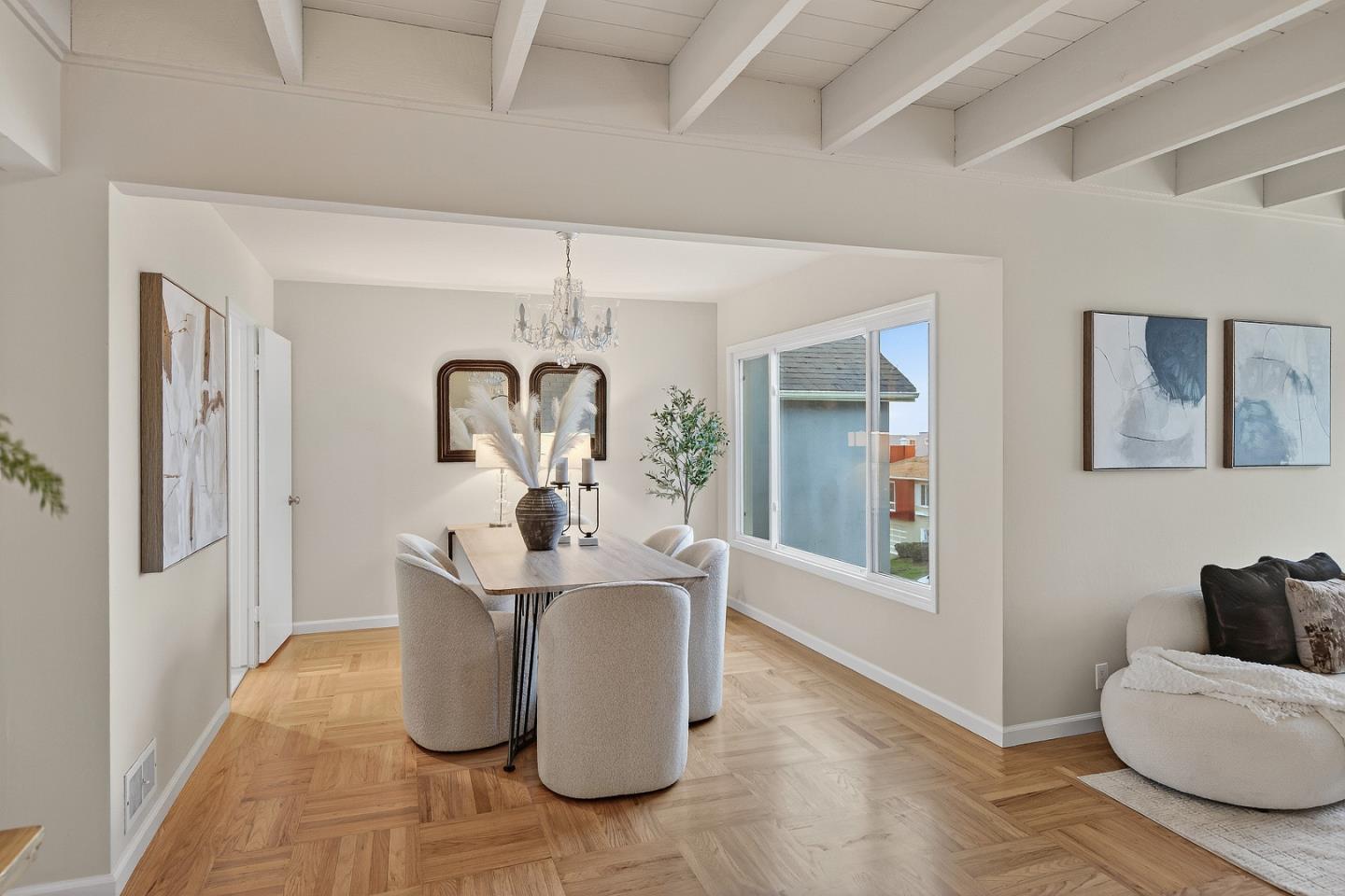 Detail Gallery Image 4 of 22 For 490 Westmoor Ave, Daly City,  CA 94015 - 3 Beds | 2/1 Baths