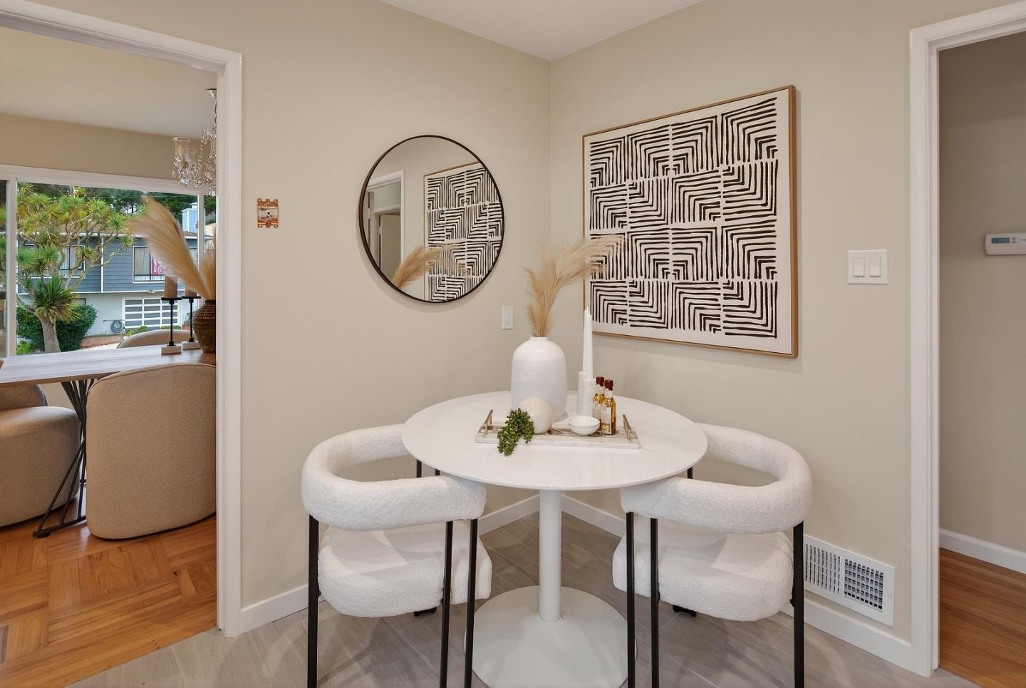 Detail Gallery Image 8 of 22 For 490 Westmoor Ave, Daly City,  CA 94015 - 3 Beds | 2/1 Baths