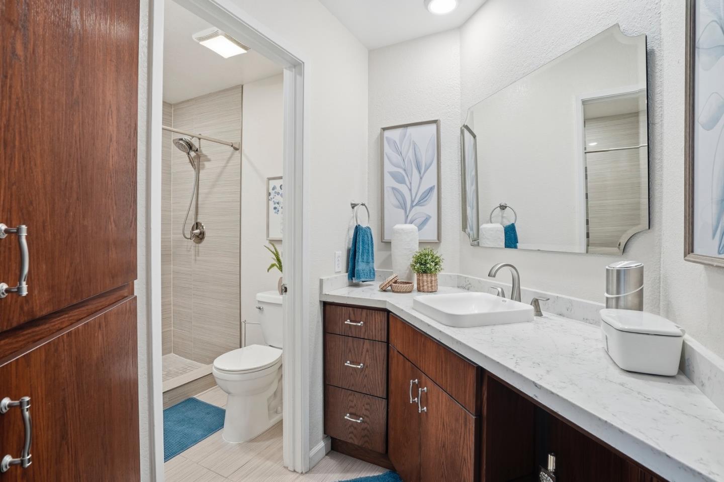 Detail Gallery Image 15 of 26 For 371 Shadow Run Dr, San Jose,  CA 95110 - 2 Beds | 2 Baths