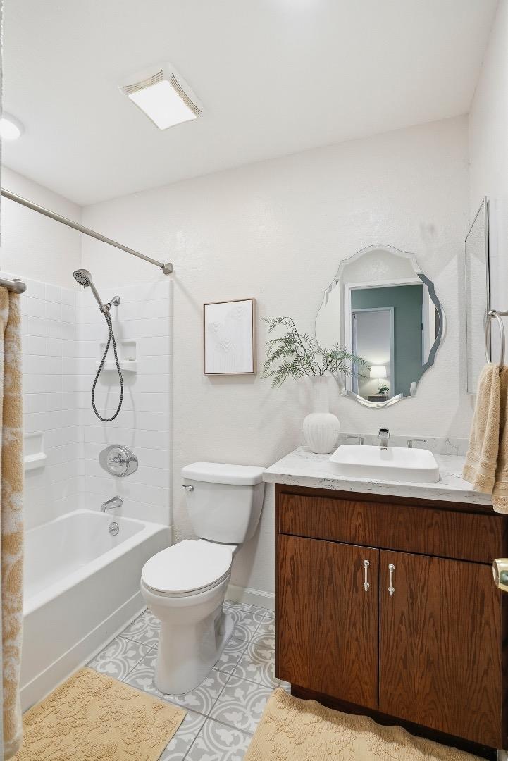 Detail Gallery Image 20 of 26 For 371 Shadow Run Dr, San Jose,  CA 95110 - 2 Beds | 2 Baths