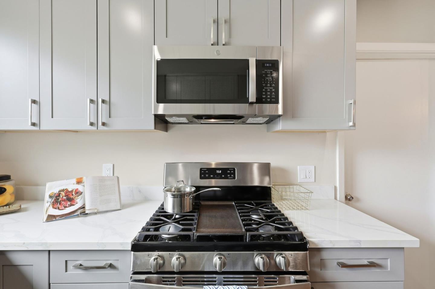 Detail Gallery Image 10 of 32 For 316 Wildwood Dr, South San Francisco,  CA 94080 - 3 Beds | 1 Baths