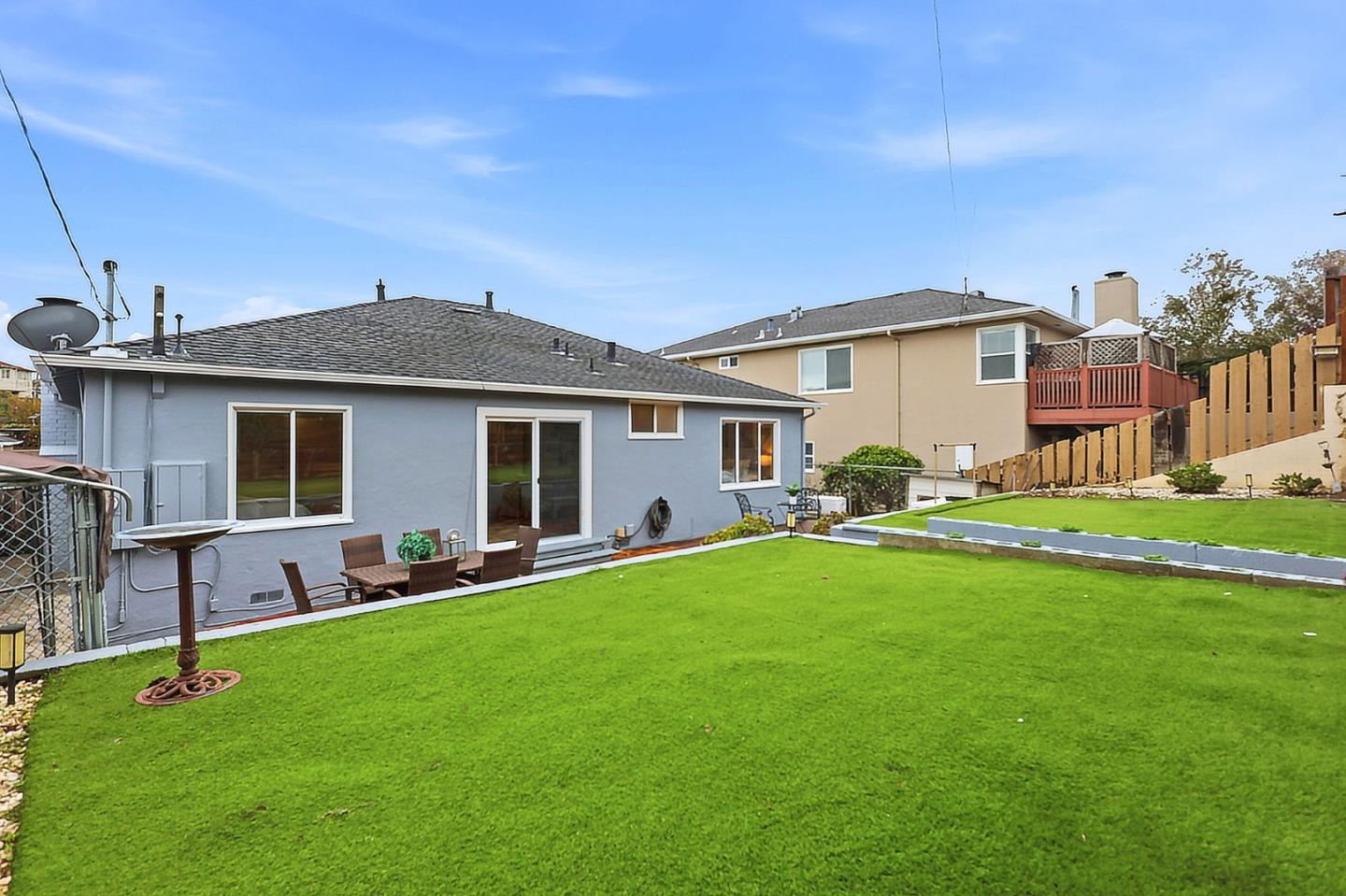 Detail Gallery Image 28 of 32 For 316 Wildwood Dr, South San Francisco,  CA 94080 - 3 Beds | 1 Baths