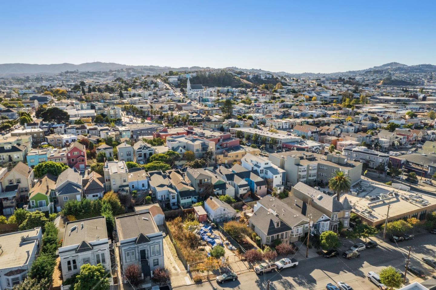 Detail Gallery Image 3 of 14 For 1531 Jerrold Ave, San Francisco,  CA 94124 - – Beds | – Baths