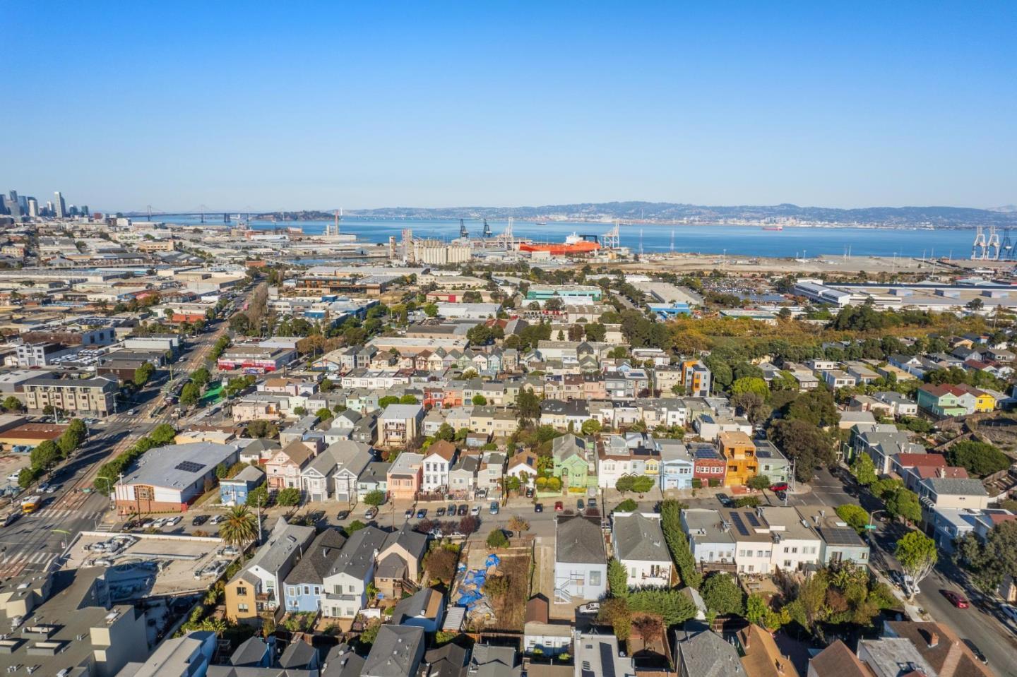 Detail Gallery Image 6 of 14 For 1531 Jerrold Ave, San Francisco,  CA 94124 - – Beds | – Baths