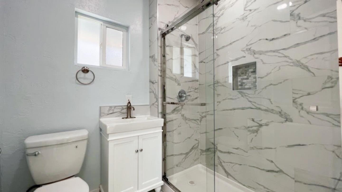 Detail Gallery Image 17 of 30 For 1729 28th Ave, Oakland,  CA 94601 - – Beds | – Baths